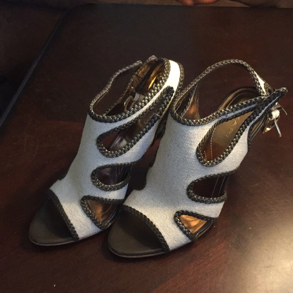 Tahari size 7 beige and brown heels - Picture 1 of 3